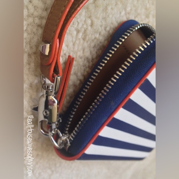 Stella & Dot Chelsea Tech Wallet Navy White Stripe Wristlet - Picture 7 of 7